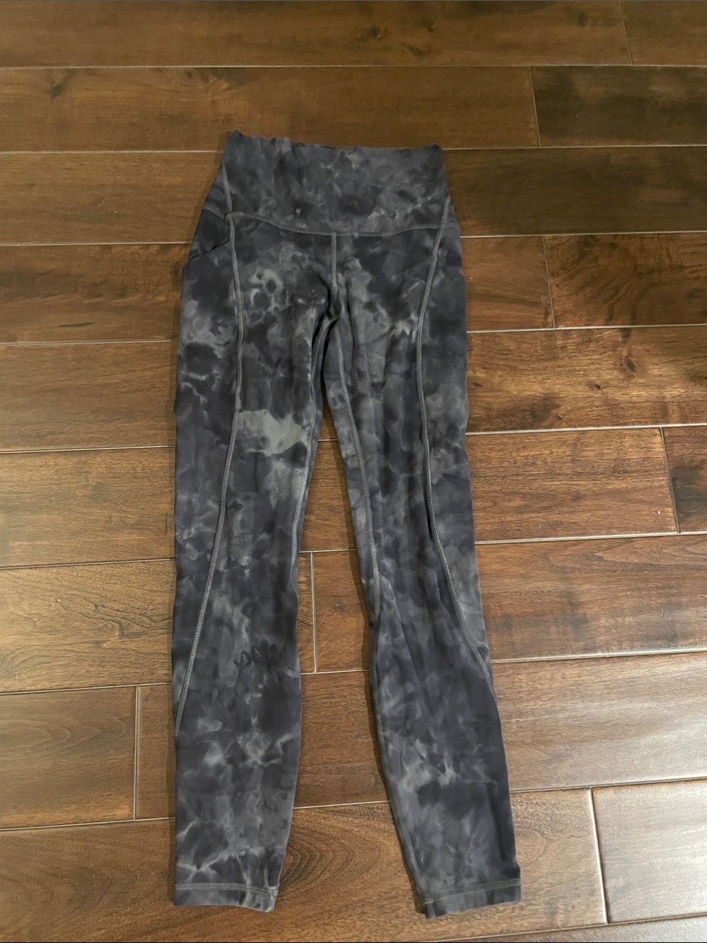 Lululemon leggings side pockets s4